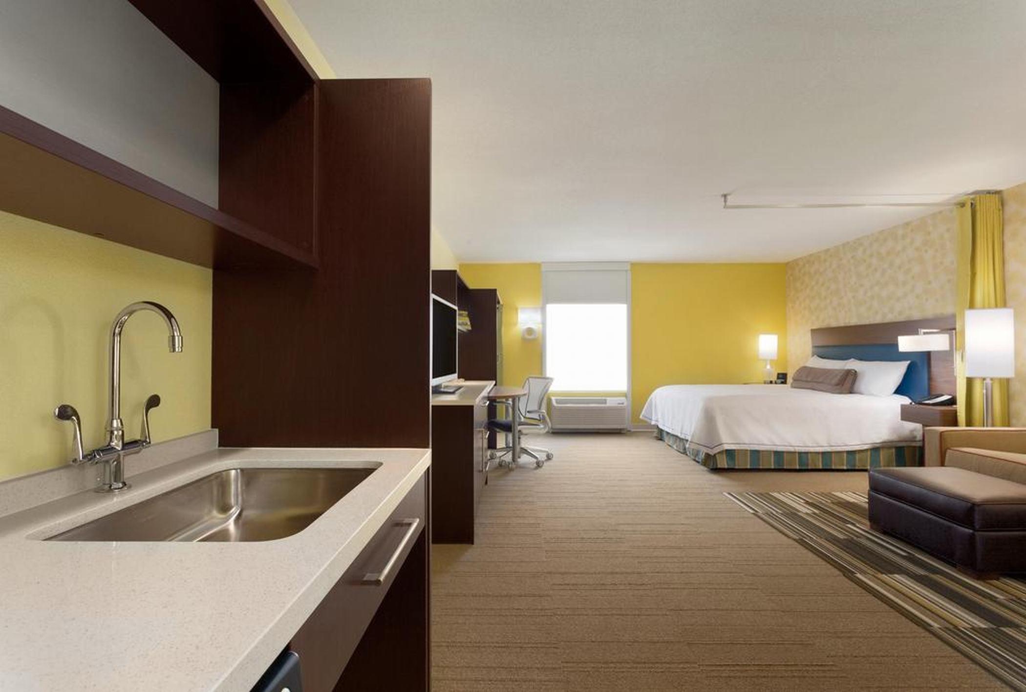 Home2 Suites By Hilton-Cleveland Бийчууд Екстериор снимка