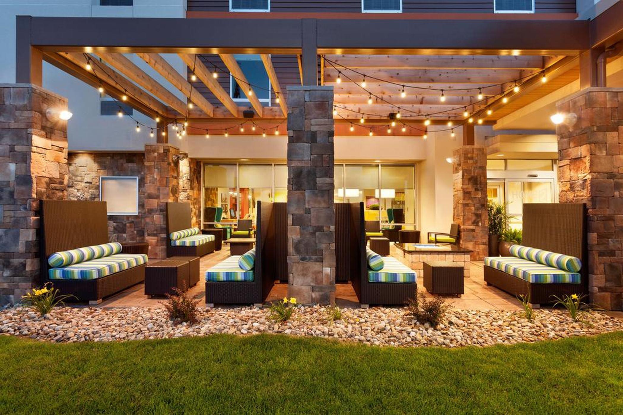 Home2 Suites By Hilton-Cleveland Бийчууд Екстериор снимка