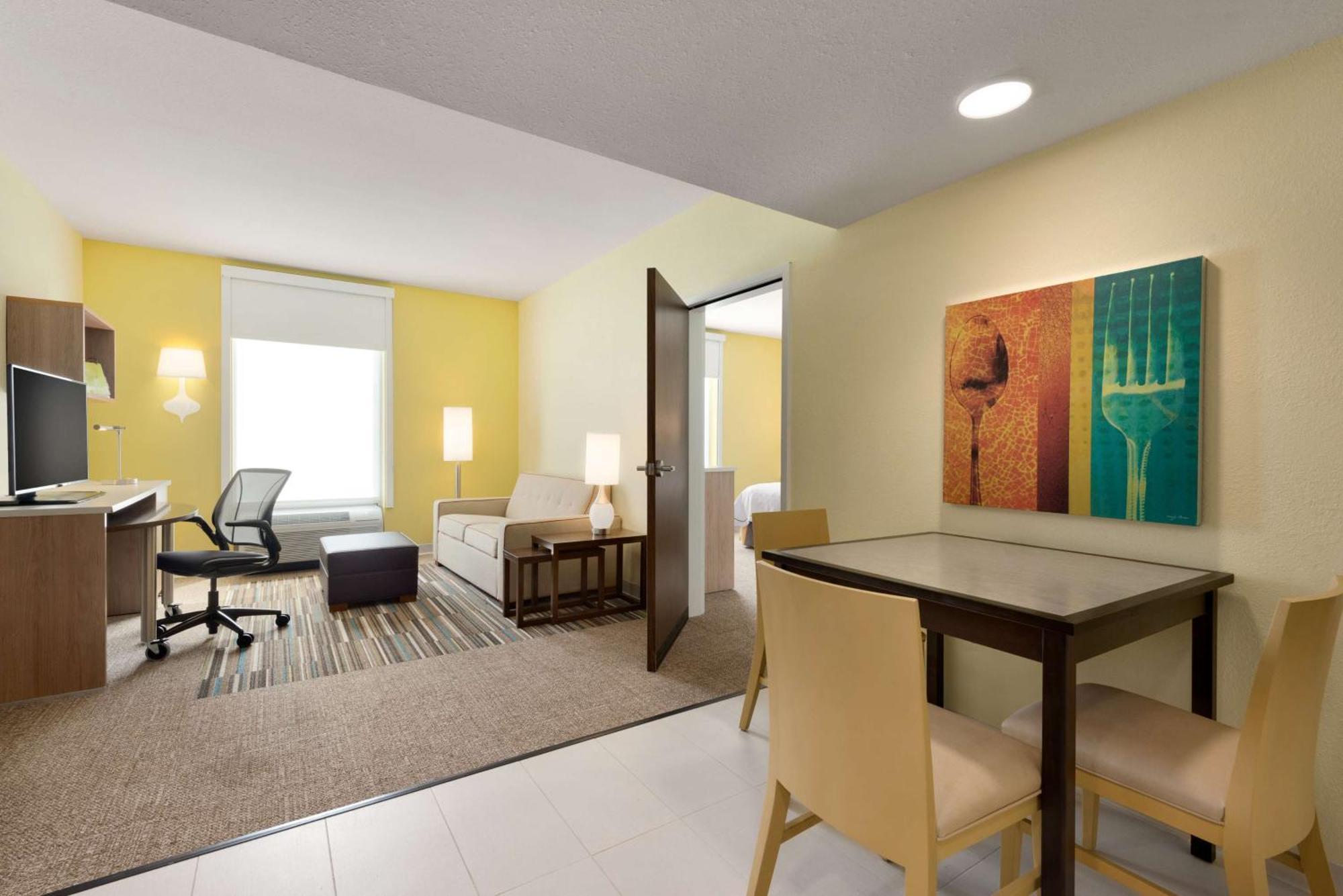 Home2 Suites By Hilton-Cleveland Бийчууд Екстериор снимка