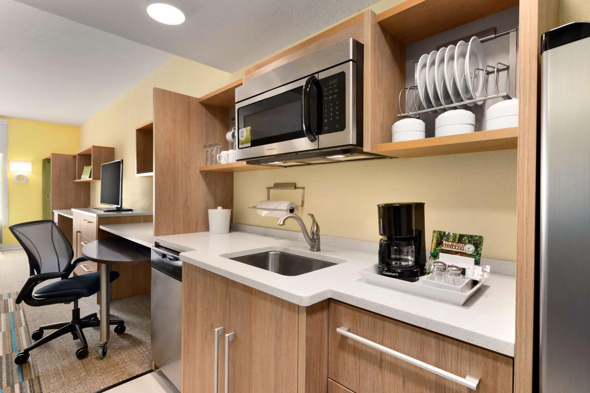 Home2 Suites By Hilton-Cleveland Бийчууд Екстериор снимка